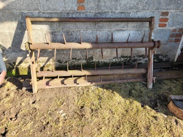 Aparat dwuwałkowy do rozrzutnika obornika Czarna Białostocka