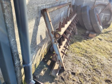 Aparat dwuwałkowy do rozrzutnika obornika Czarna Białostocka