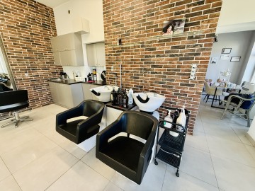 GOTOWY BIZNES: funkcjonujący salon fryzjerski