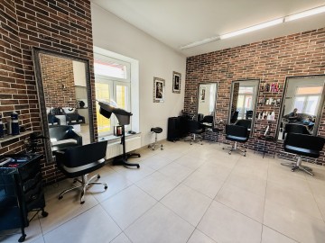 GOTOWY BIZNES: funkcjonujący salon fryzjerski