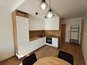 Mieszkanie 44m2, 1 piętro, winda ul. E. Pietrygi.