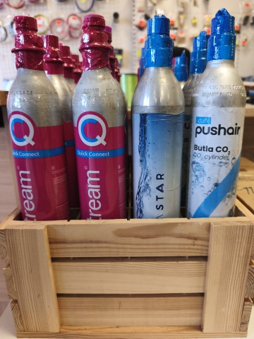 Gaz CO2 wymiana naboji/cylindrów