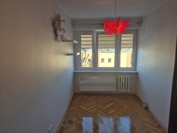 Sprzedam mieszkanie w znakomitym punkcie komunikacyjnym