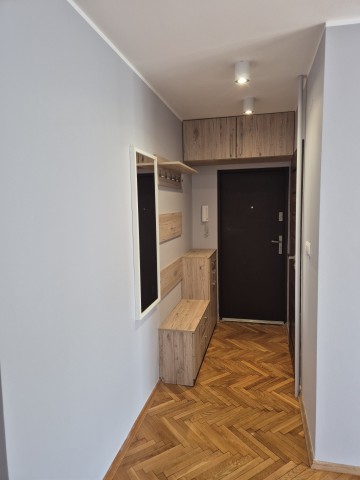 Sprzedam mieszkanie w znakomitym punkcie komunikacyjnym