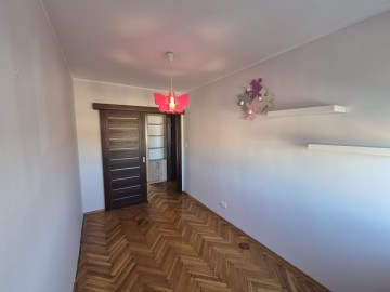 Sprzedam mieszkanie w znakomitym punkcie komunikacyjnym