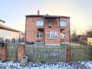 Dom Zag&oacute;r&oacute;w , 350m do remontu