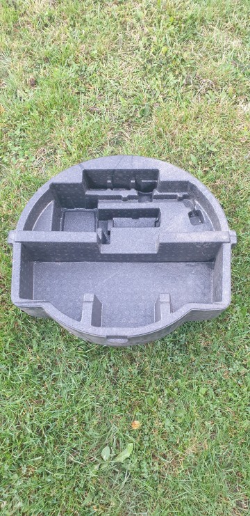 Sprzedam wkład koła zapasowego Yaris 2015 rok