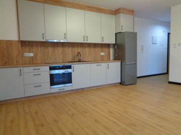 WYNAJMĘ MIESZKANIE W ŚLESINIE