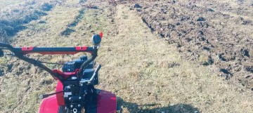 Usługa glebogryzarka