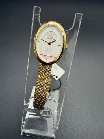 Zegarek Daniel Wellington Stan; nieużywany, nowa bateria, za