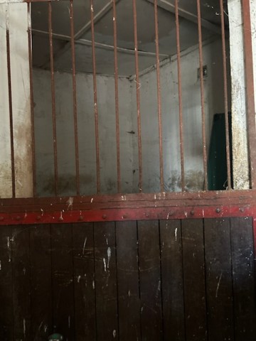 Sprzedam używane boksy dla konin