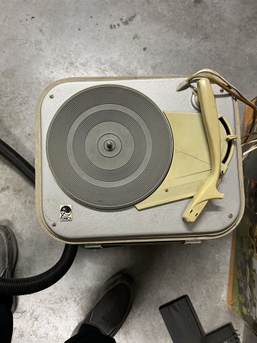 Sprzedam stare radia i gramofony