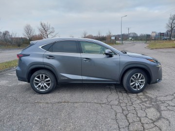 Sprzedam NX300H Lexus , silnik 2.5 Benzyna + Hybryda 2017