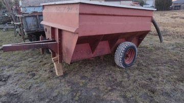 Przyczepa Samowyładowcza Przeładowcza Z Podajnikiem Ślimakow