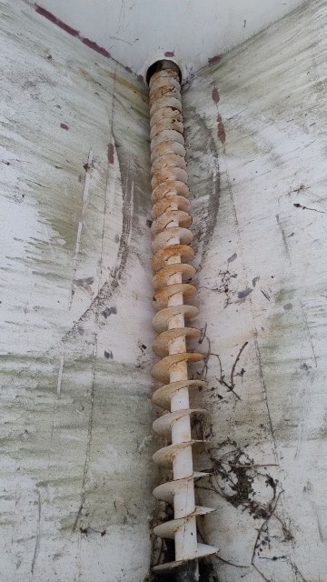 Przyczepa Samowyładowcza Przeładowcza Z Podajnikiem Ślimakow