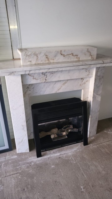 Sprzedam marmurowy kominek - Sompolno