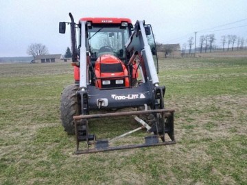 Sprzedam Ładowacz czołowy