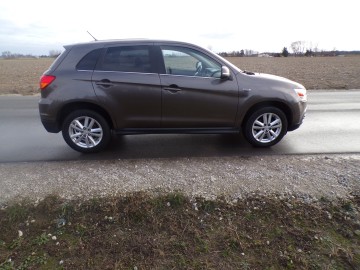 MITSUBISHI ASX 1.7