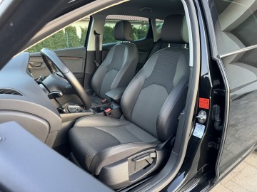 Seat Leon 1.5 BENZYNA Klimatronik Nawigacja Ledy Kamera