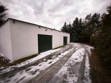 Sprzedam dom z budynkiem do prowadzenia działalności gosp.