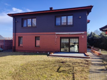 Sprzedam przestronny dom, energooszczędny, przy lesie