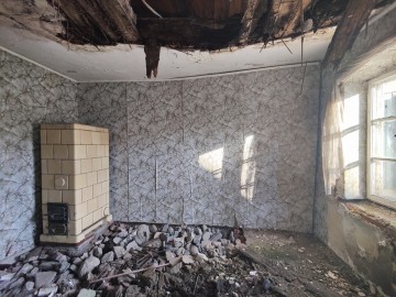 Na sprzedaż budynki do remontu w podw&oacute;rzu kamienicy-Star&oacute;wka