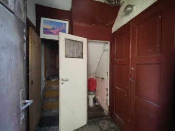 Na sprzedaż budynki do remontu w podw&oacute;rzu kamienicy-Star&oacute;wka