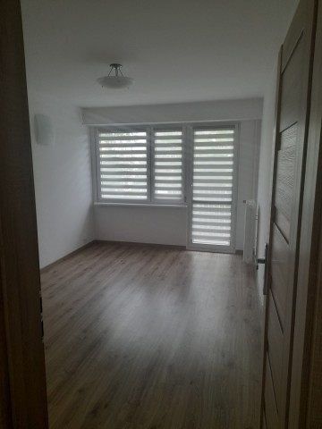 Wynajmę mieszkanie przy ul. 11 listopada 21 na II piętrze