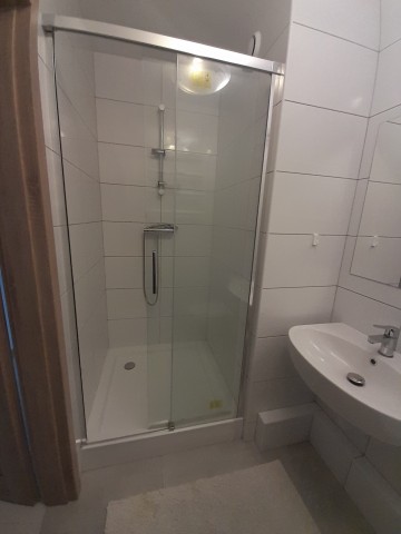 Wynajmę mieszkanie przy ul. 11 listopada 21 na II piętrze