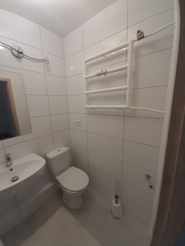 Wynajmę mieszkanie przy ul. 11 listopada 21 na II piętrze