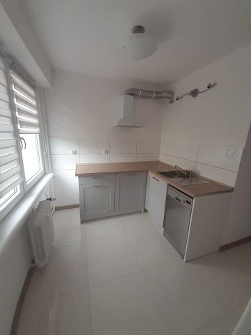 Wynajmę mieszkanie przy ul. 11 listopada 21 na II piętrze