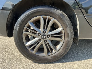 Hyundai ix35 1.6 BENZYNA Klimatronik Nawigacja Ledy Kamera