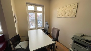 Umeblowany lokal usługowo-biurowy o pow. 200m2-Plac Wolności