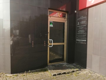 Wynajmę lokal biurowo-usługowy-pow. 34m2-1 piętro-Kleczewska