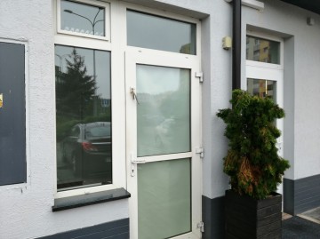 Lokal usługowo-biurowy na parterze -ul. Chopina 17a