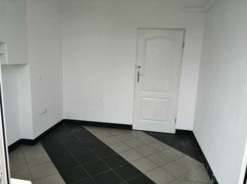 Lokal usługowo-biurowy na parterze -ul. Chopina 17a