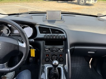 Peugeot 3008 1.2 BENZYNA Klimatronik Nawigacja Ledy Tempomat