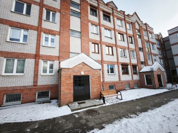 Przestronne, 3 pok. mieszkanie z balkonem -os. Chorzeń