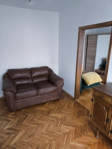 POSIADAM MIESZKANIE DWUPOKOJOWE DO WYNAJĘCIA.