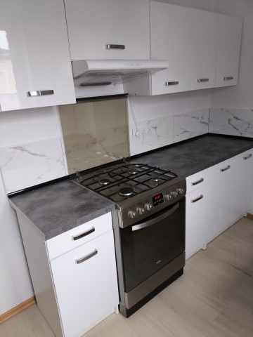 POSIADAM MIESZKANIE DWUPOKOJOWE DO WYNAJĘCIA.