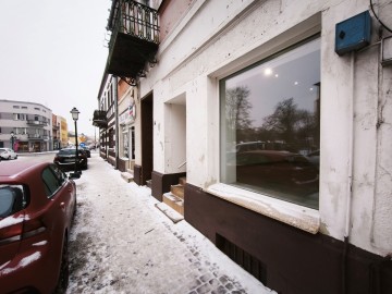 Do wynajęcia nowoczesny lokal usługowo-handlowy na parterze