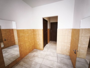 Do wynajęcia nowoczesny lokal usługowo-handlowy na parterze