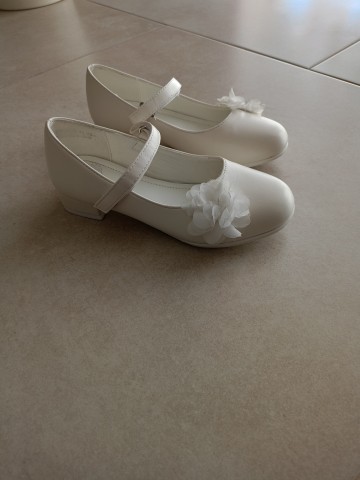 Baleriny białe r. 33