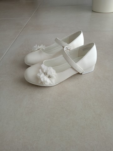 Baleriny białe r. 33