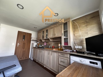 PRZESTRONNE SIEDLISKO &ndash; POMARZANY FABRYCZNE