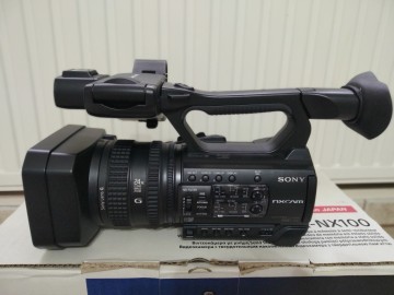 SPRZEDAM WYSOKIEJ JAKOŚCI  KAMERĘ SONY HRX-NX100