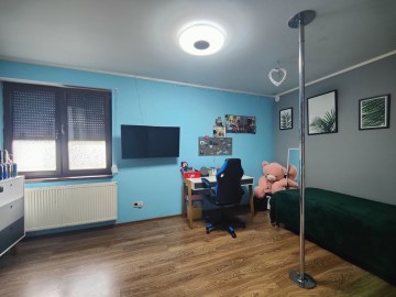 Sprzedam parterowy dom, pow. 111.33m2, działka 910m2-Posada