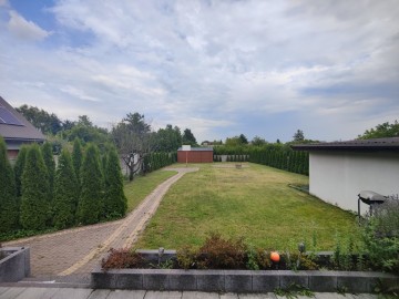 Sprzedam parterowy dom, pow. 111.33m2, działka 910m2-Posada