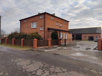 Sprzedam gospodarstwo rolne z domem i zabudowaniami gosp.