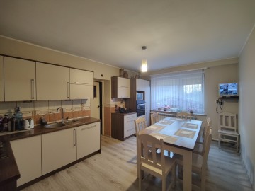 Sprzedam gospodarstwo rolne z domem i zabudowaniami gosp.